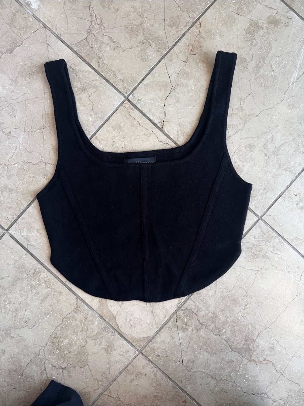 House of Harlow Black Scoop Neck Crop Tank Top - Women
